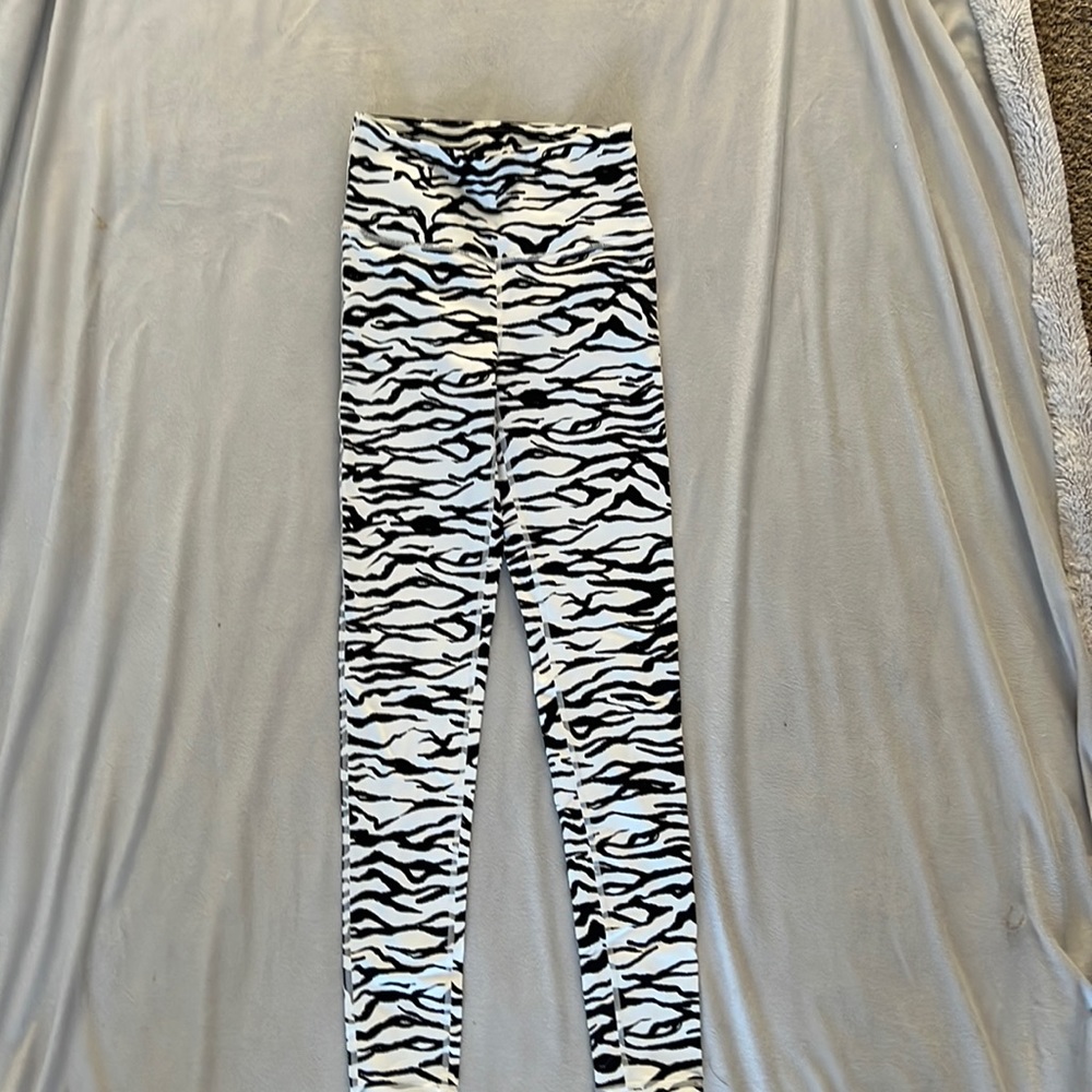 NEVER WORN ZEBRA LEGGINGS